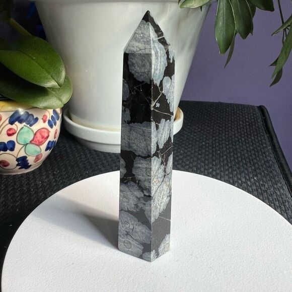 Snowflake Obsidian Crystal Tower‎ (#4) - Picture 3 of 11